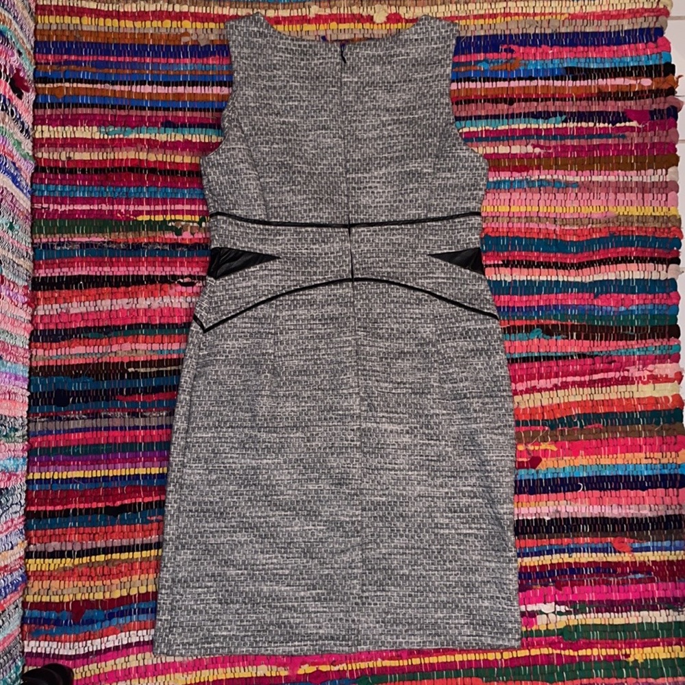 Size 10 liz claiborne polyester dress. Worn once